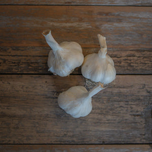 Open image in slideshow, Organic Garlic bulbs
