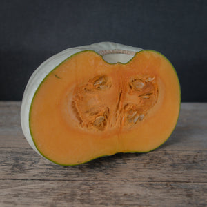 Open image in slideshow, Spray-free Pumpkin
